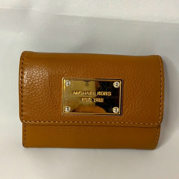 Michael Kors wallet - Picture 1 of 4